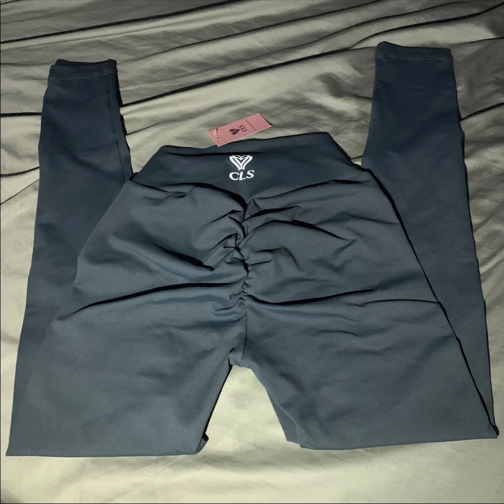 CLS Sportswear Scrunch Butt Leggings